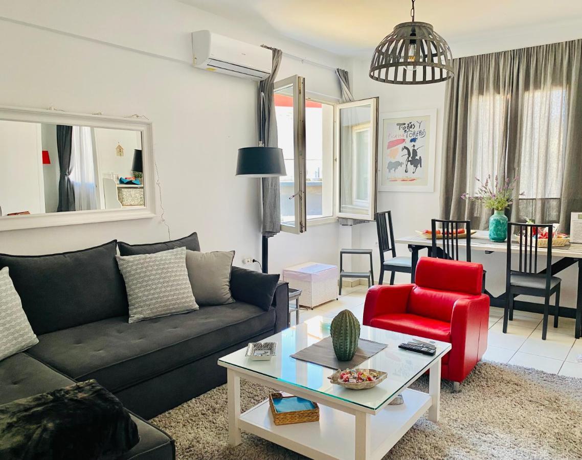Gianna'S Apartment Central Aigio Cozy And Shining Exterior foto