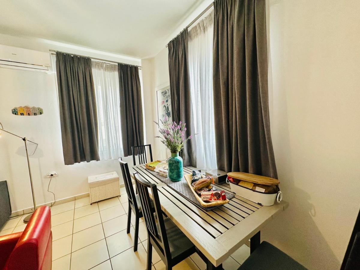 Gianna'S Apartment Central Aigio Cozy And Shining Exterior foto